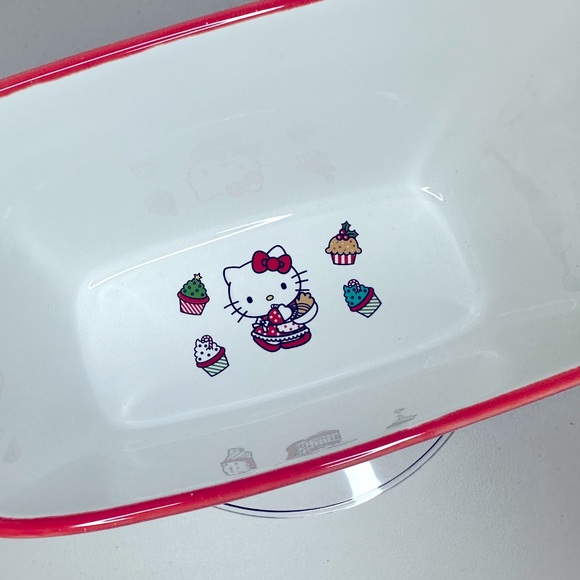 Hello Kitty Christmas Bakeware Dish - Picture 4 of 4